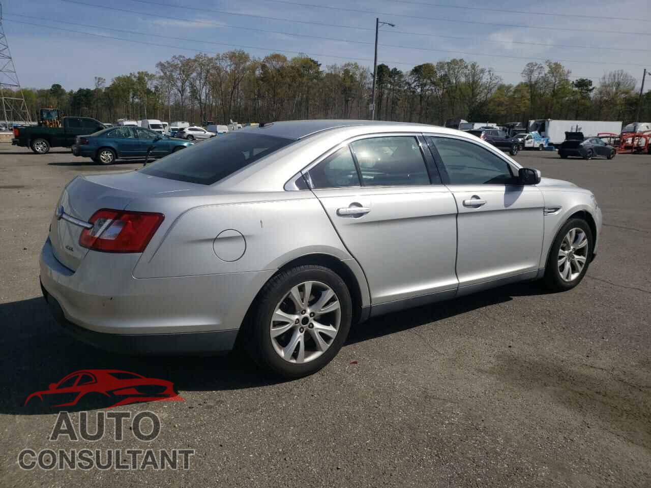 FORD TAURUS 2011 - 1FAHP2EW5BG107469