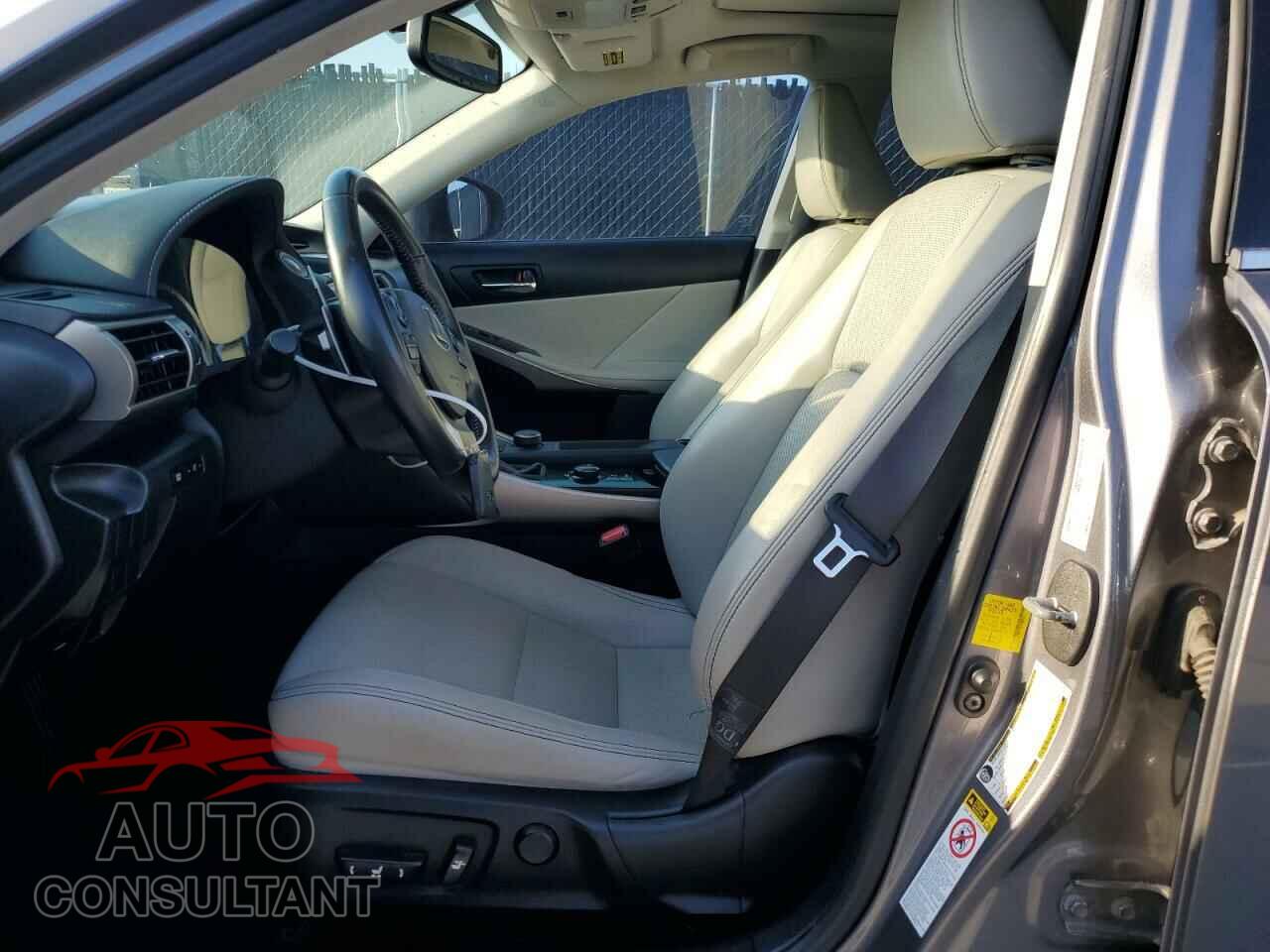 LEXUS IS 2014 - JTHBF1D27E5007822