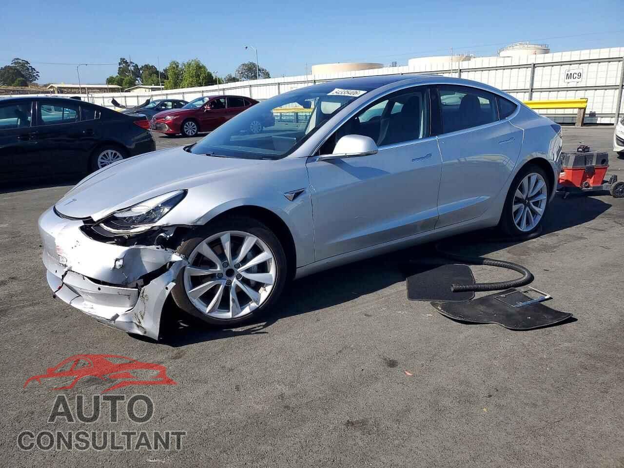 TESLA MODEL 3 2017 - 5YJ3E1EA4HF002496