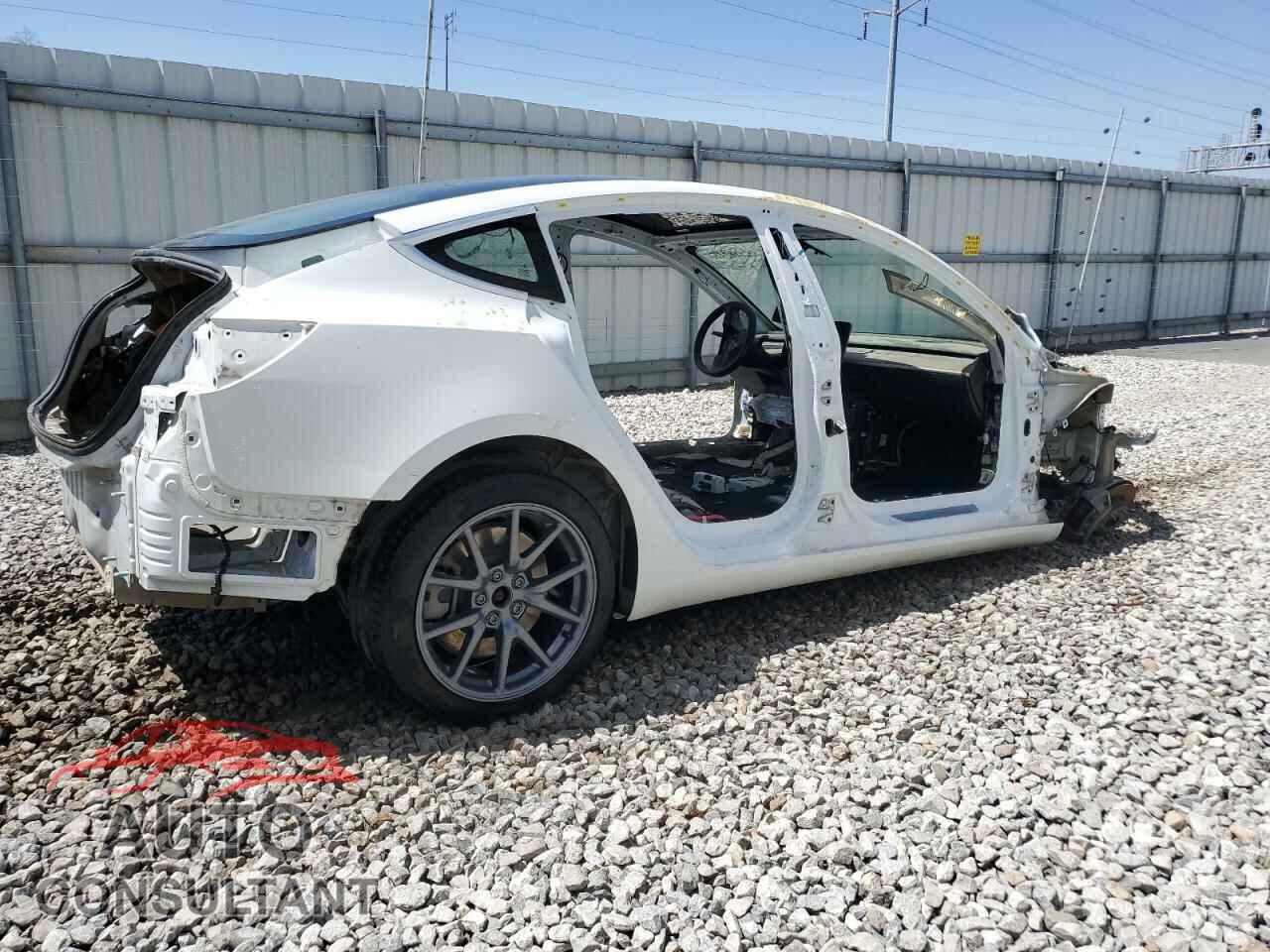 TESLA MODEL 3 2019 - 5YJ3E1EA9KF416834
