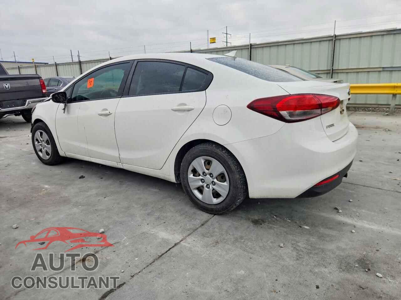KIA FORTE 2017 - 3KPFK4A73HE065371