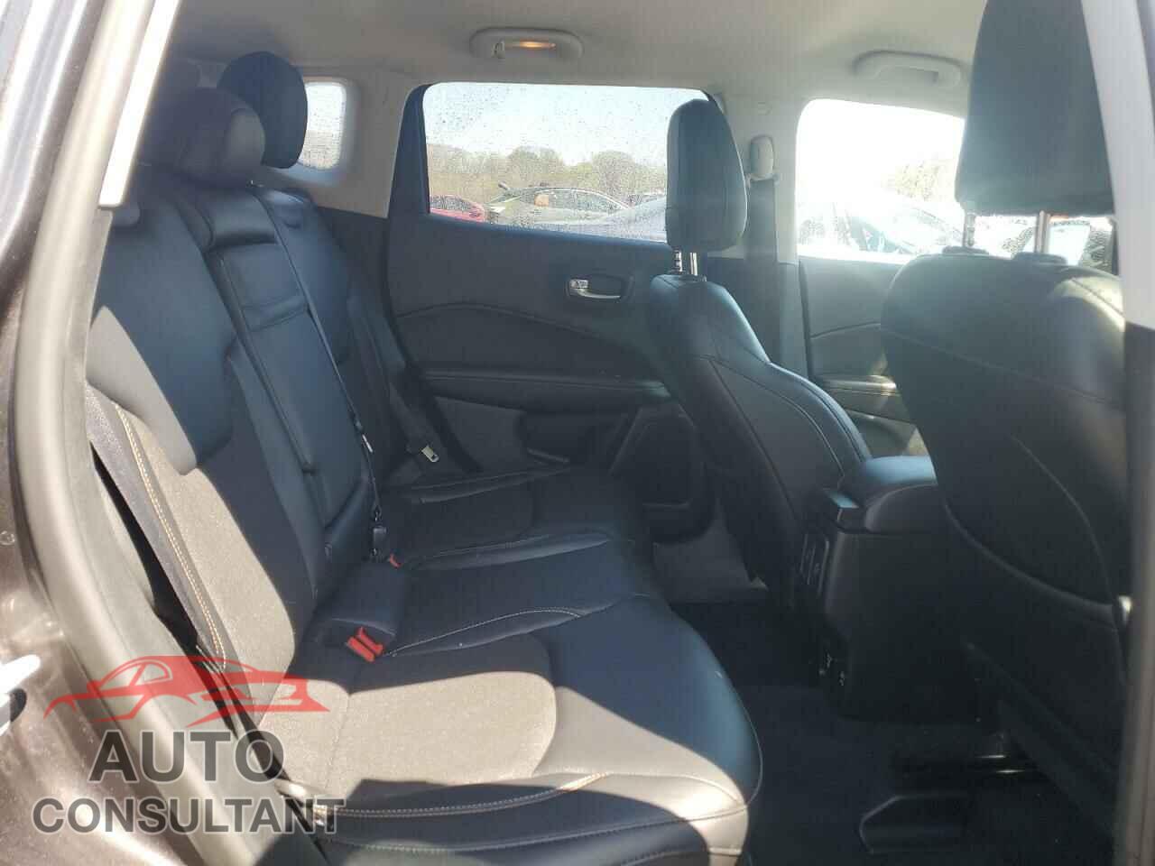 JEEP COMPASS 2017 - 3C4NJDBB8HT692774