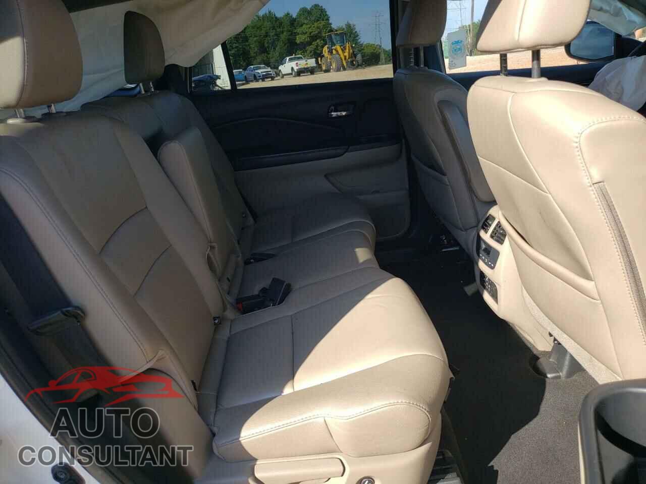 HONDA PILOT 2016 - 5FNYF6H99GB047806