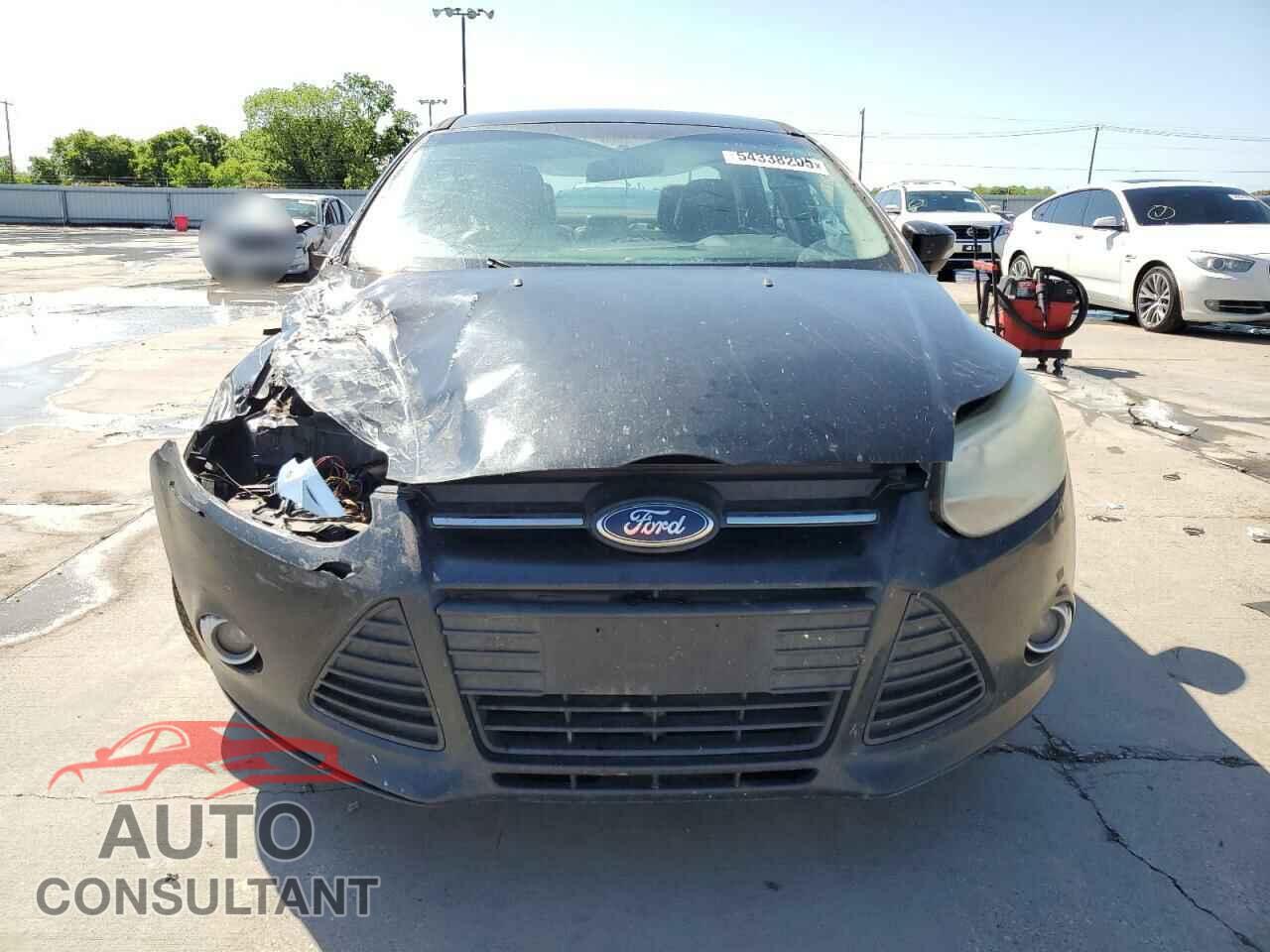 FORD FOCUS 2014 - 1FADP3F2XEL229451