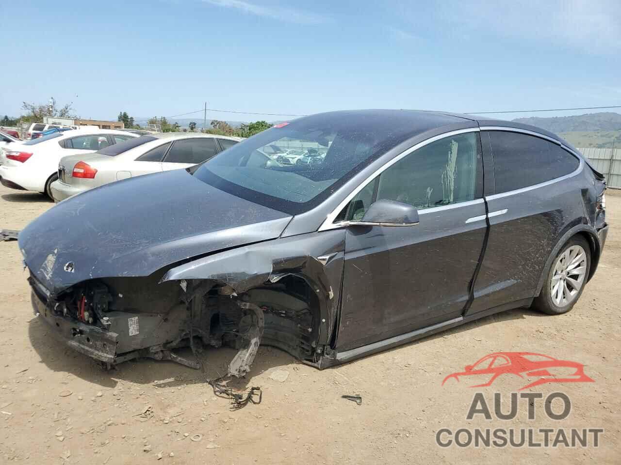 TESLA MODEL X 2017 - 5YJXCDE21HF056145