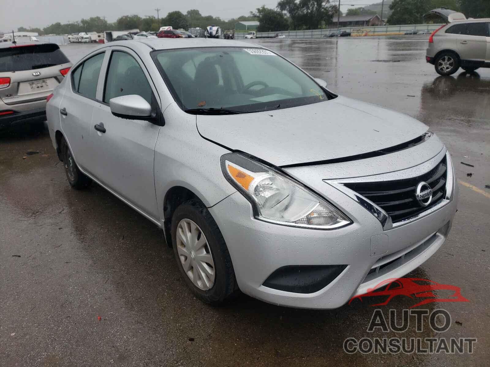 NISSAN VERSA 2018 - 3N1CN7AP7JL809215