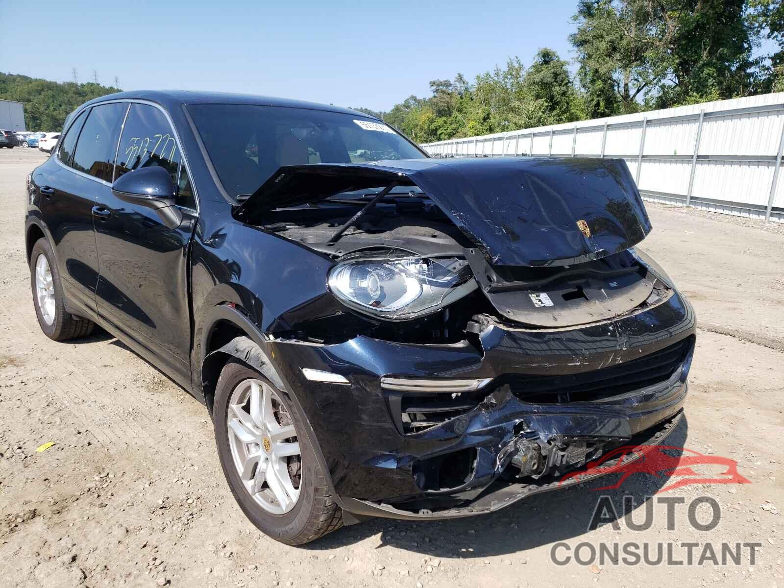 PORSCHE CAYENNE 2016 - WP1AA2A29GKA14117