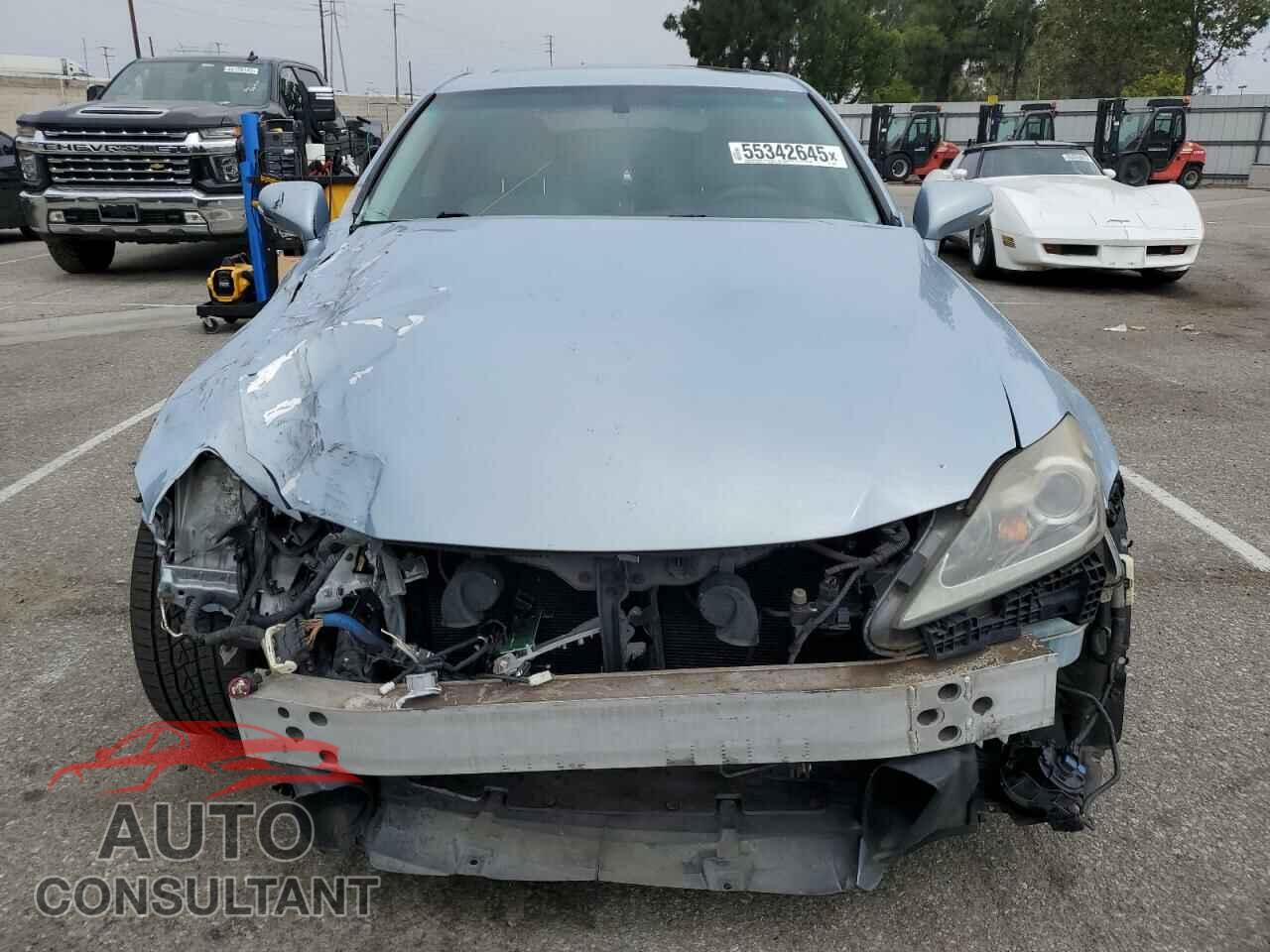 LEXUS IS 2011 - JTHBF5C24B5144480