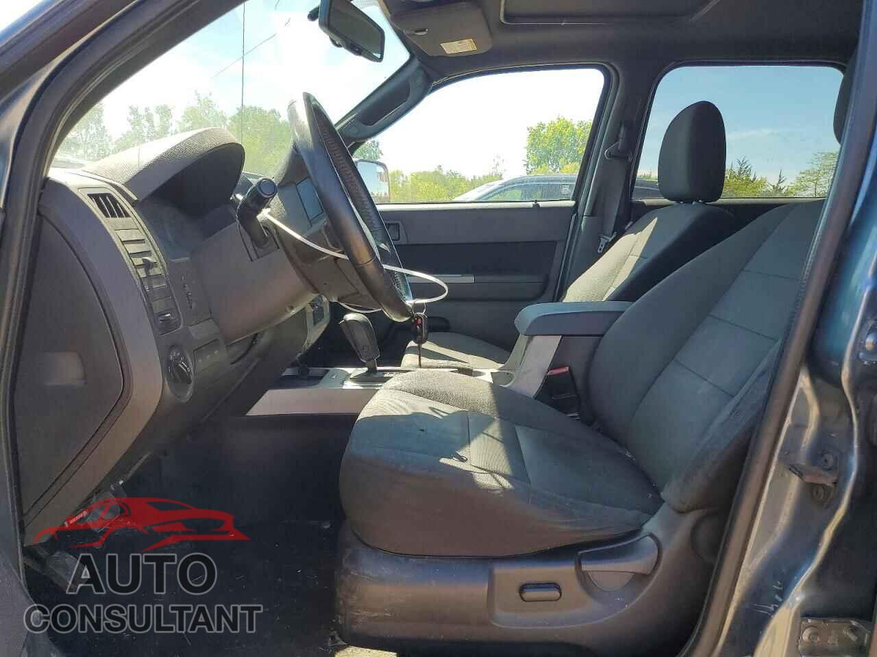 FORD ESCAPE 2010 - 1FMCU9DG5AKB43587