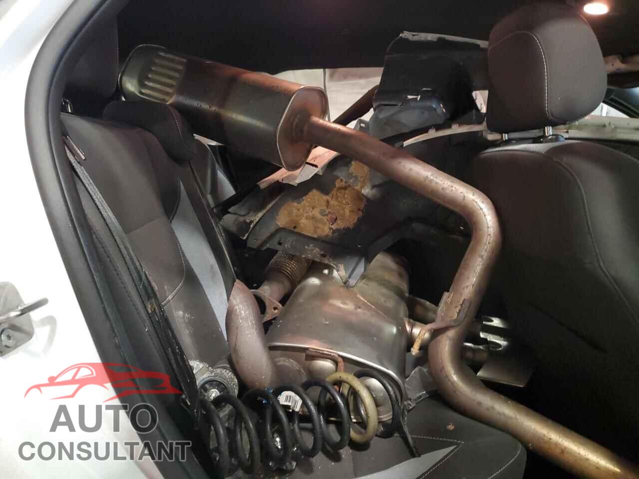 FORD FOCUS 2017 - 1FADP3L96HL322036