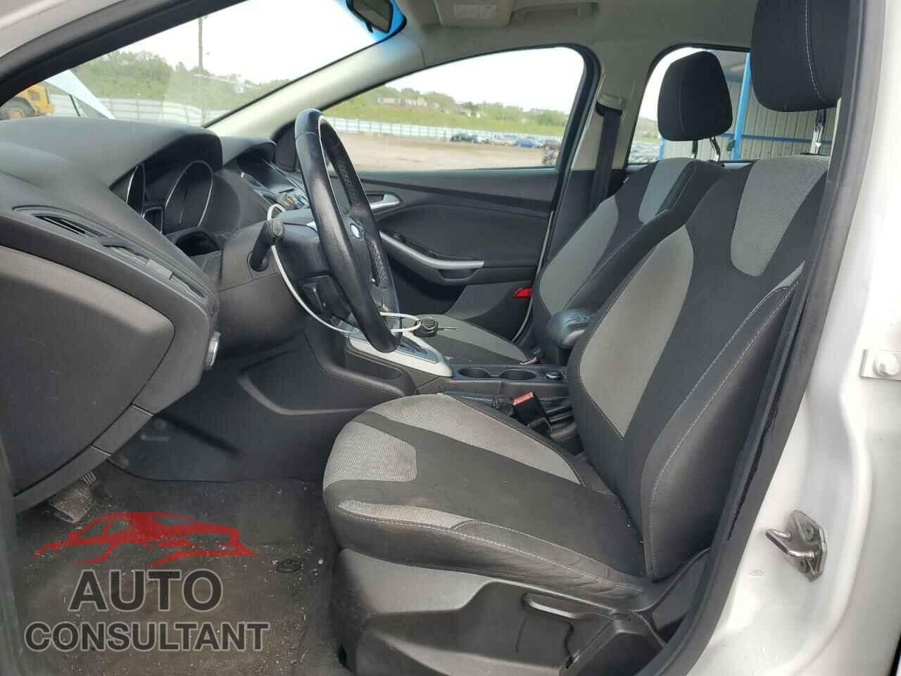 FORD FOCUS 2012 - 1FAHP3K2XCL377846