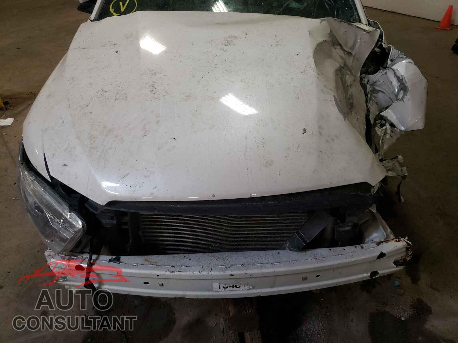 FORD TAURUS 2016 - 1FAHP2E89GG129094
