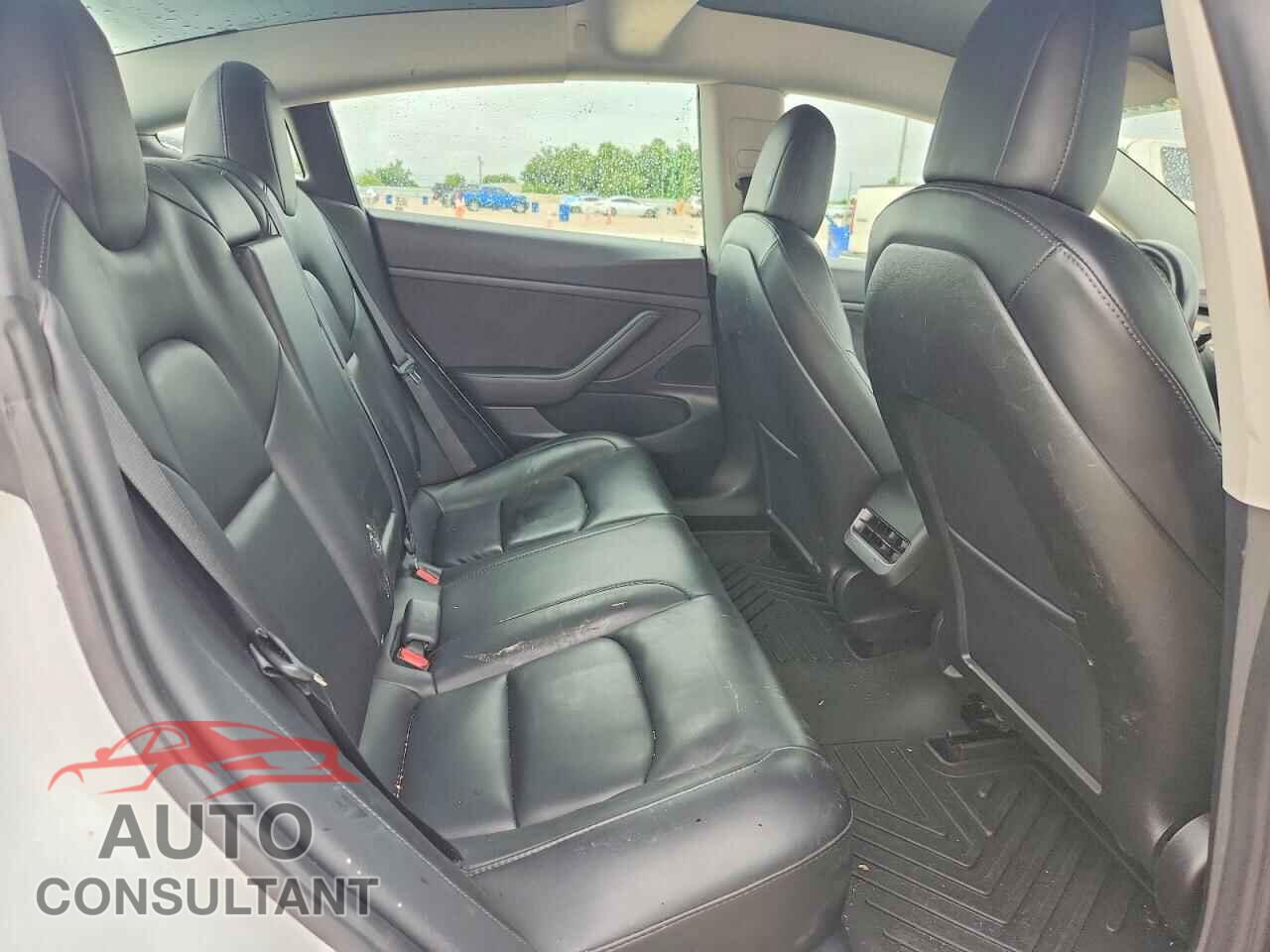 TESLA MODEL 3 2021 - 5YJ3E1EA5MF854821