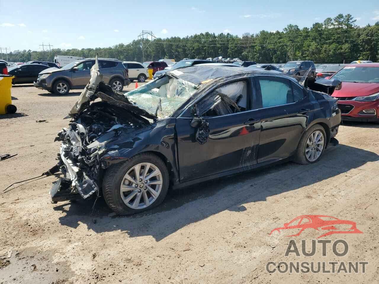 TOYOTA CAMRY 2022 - 4T1C11AK3NU646631