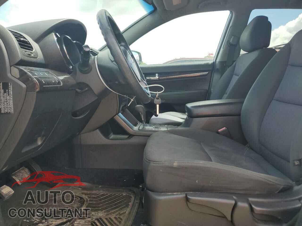 KIA SORENTO 2012 - 5XYKTCA66CG212436