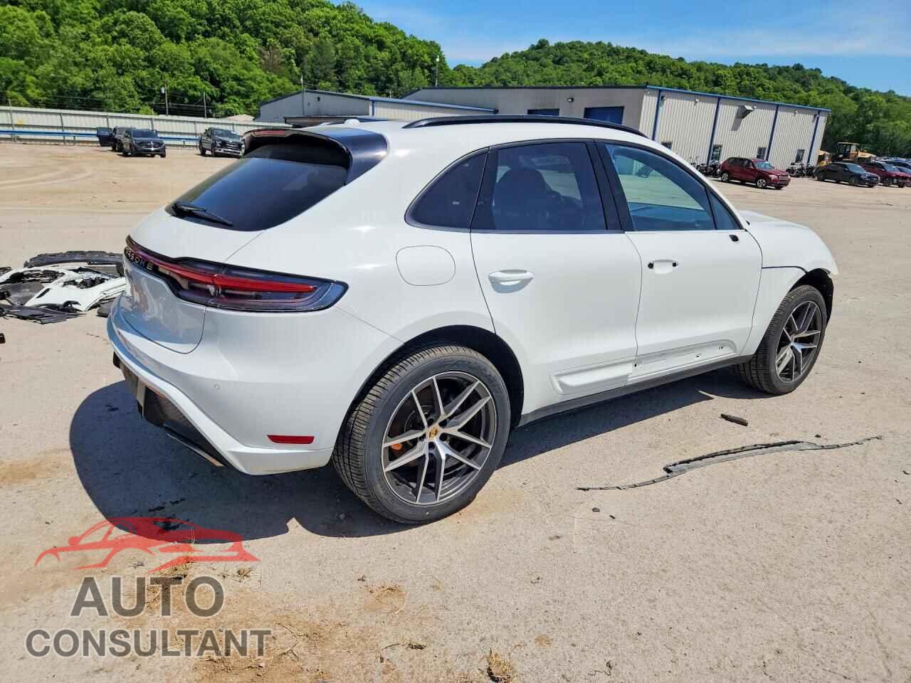 PORSCHE MACAN 2023 - WP1AA2A5XPLB14537