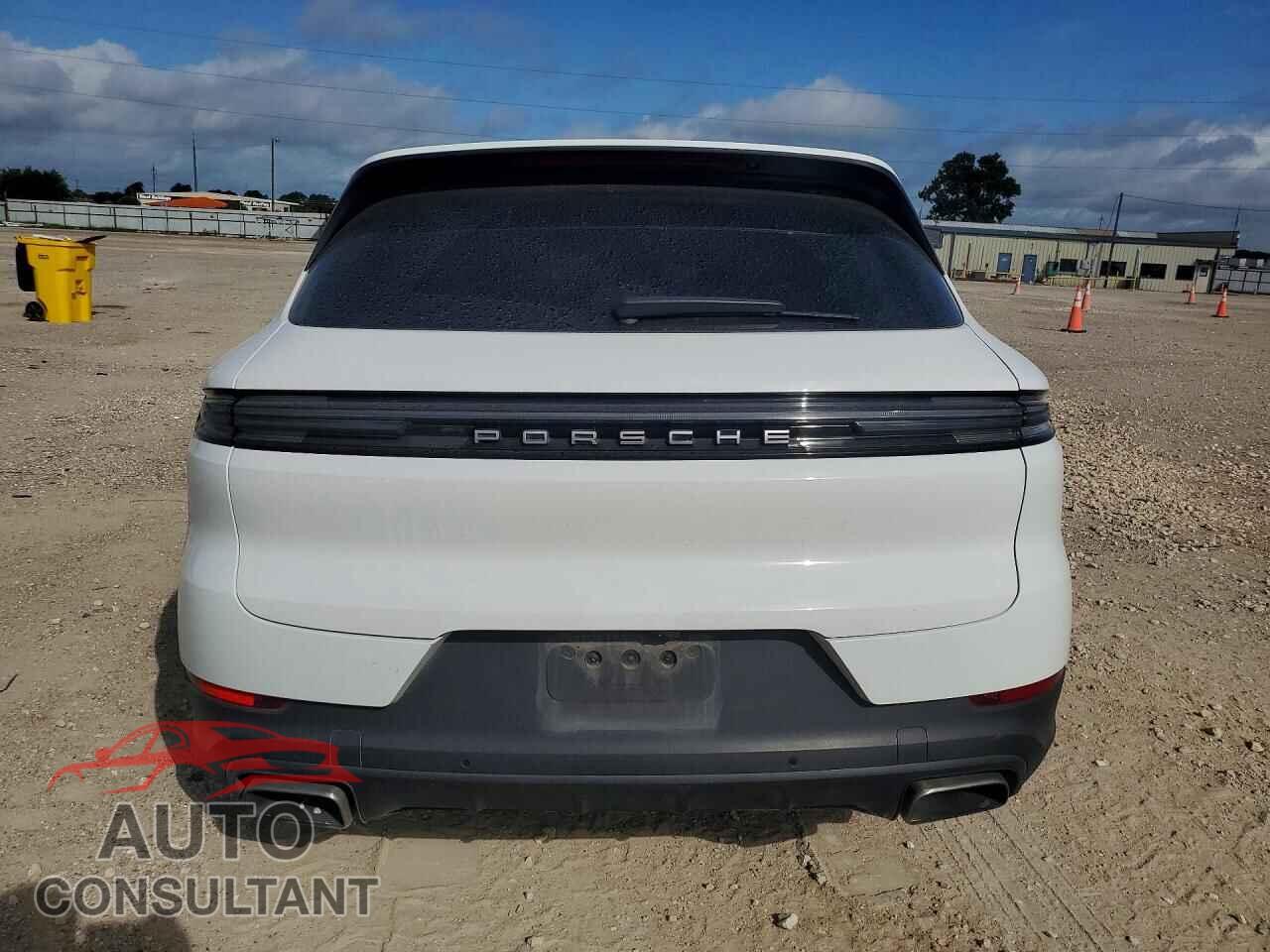 PORSCHE CAYENNE 2024 - WP1AA2AY4RDA06552