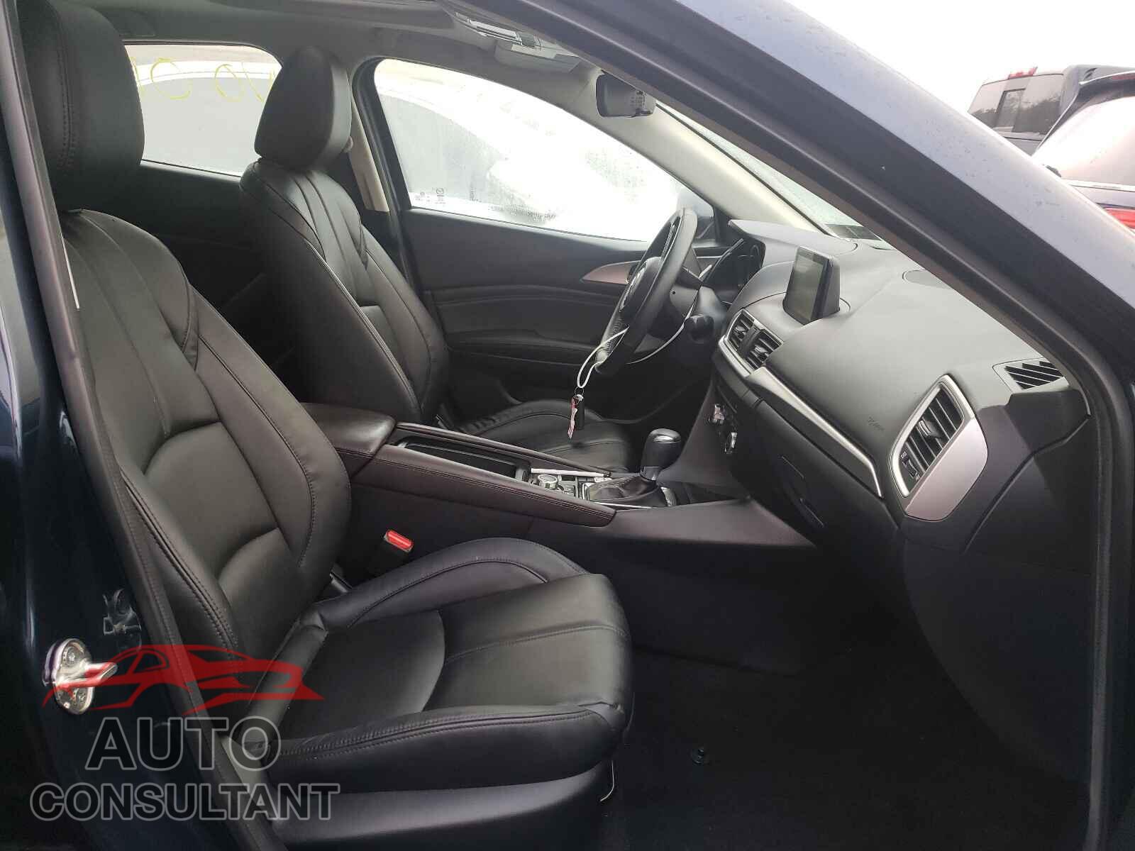 MAZDA 3 2017 - 3MZBN1V72HM114965