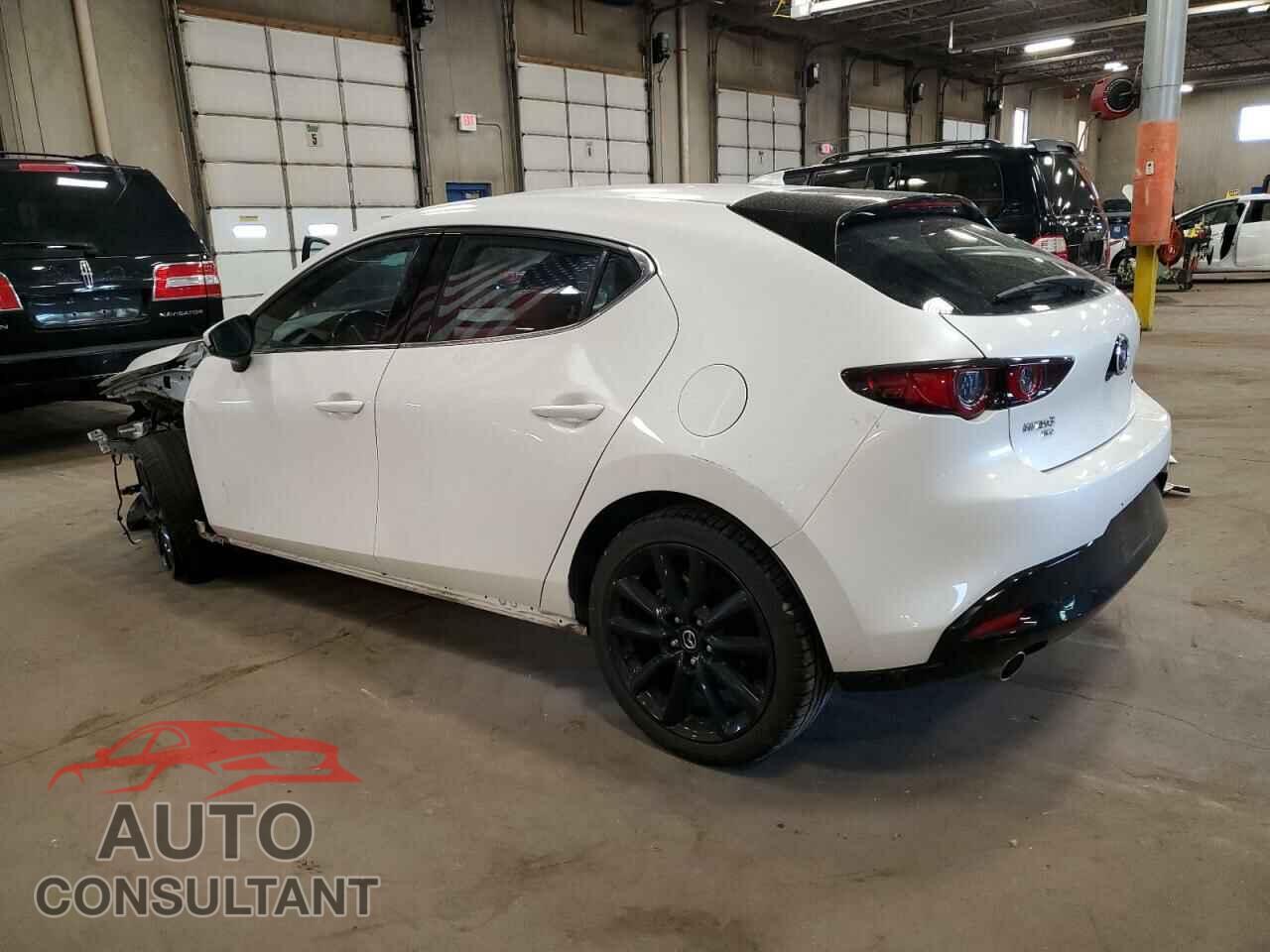 MAZDA 3 2021 - JM1BPBML0M1402198