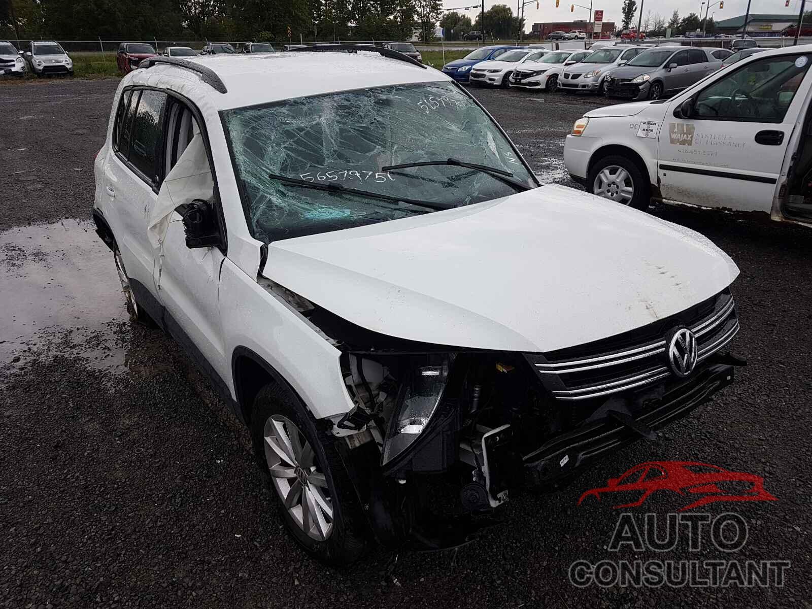 VOLKSWAGEN TIGUAN 2017 - WVGNV7AX4HW512358