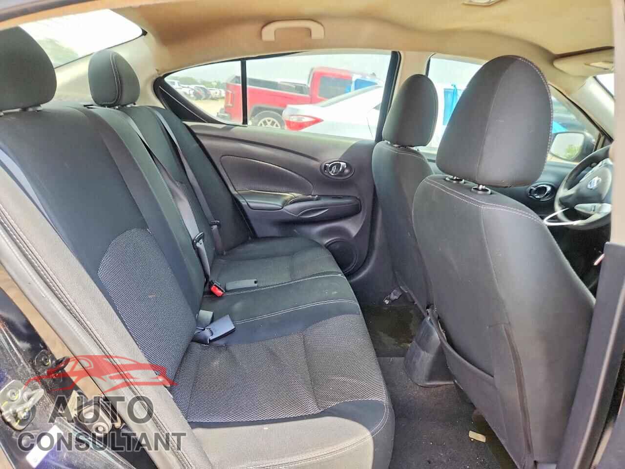 NISSAN VERSA 2017 - 3N1CN7AP3HL832047