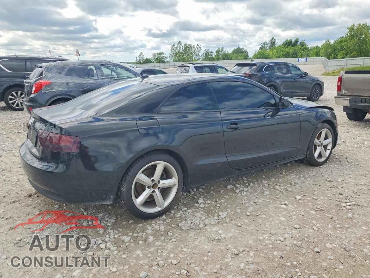 AUDI A5 2010 - WAULFAFR7AA026952