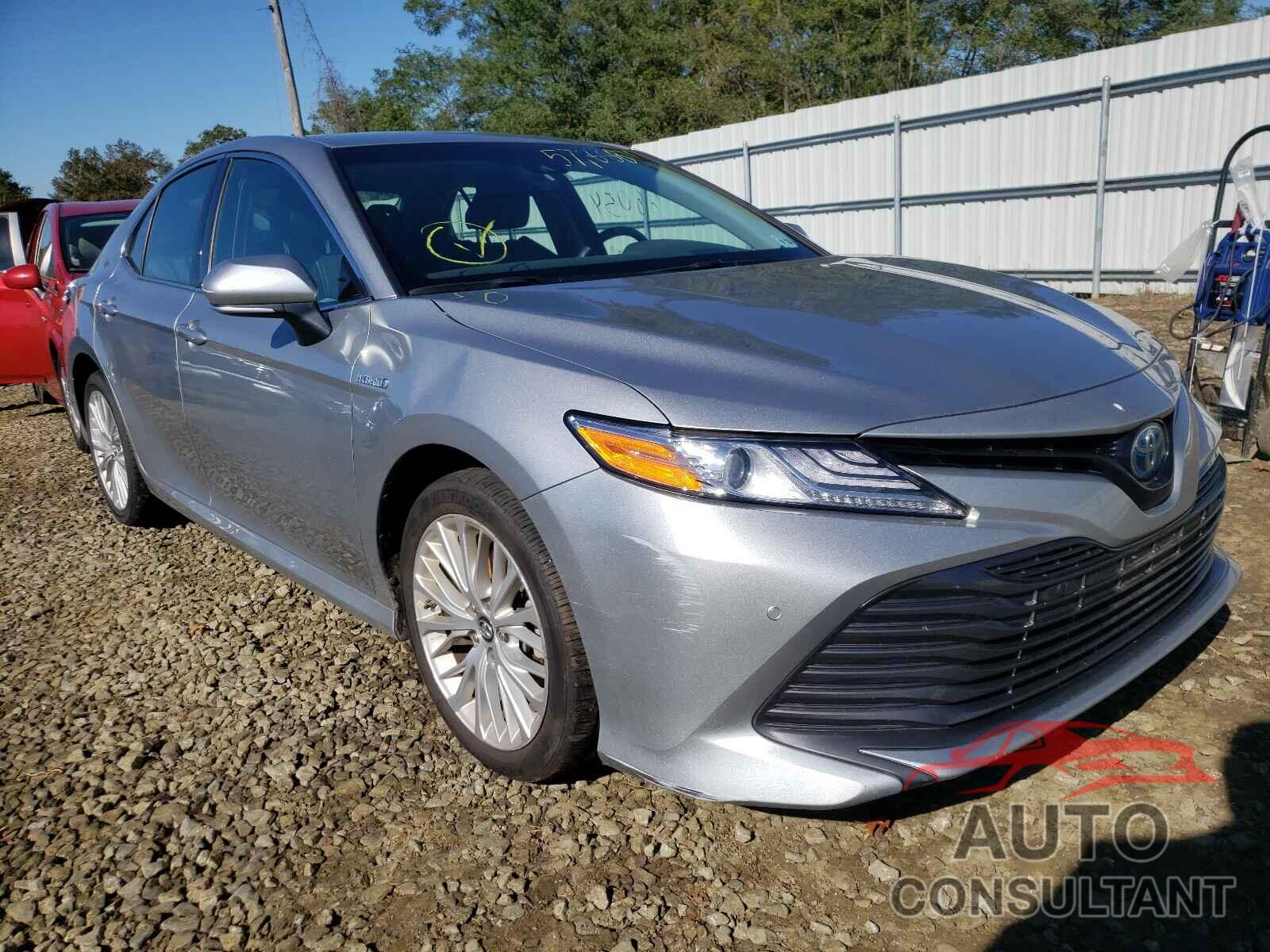 TOYOTA CAMRY 2018 - 4T1B21HK5JU009605