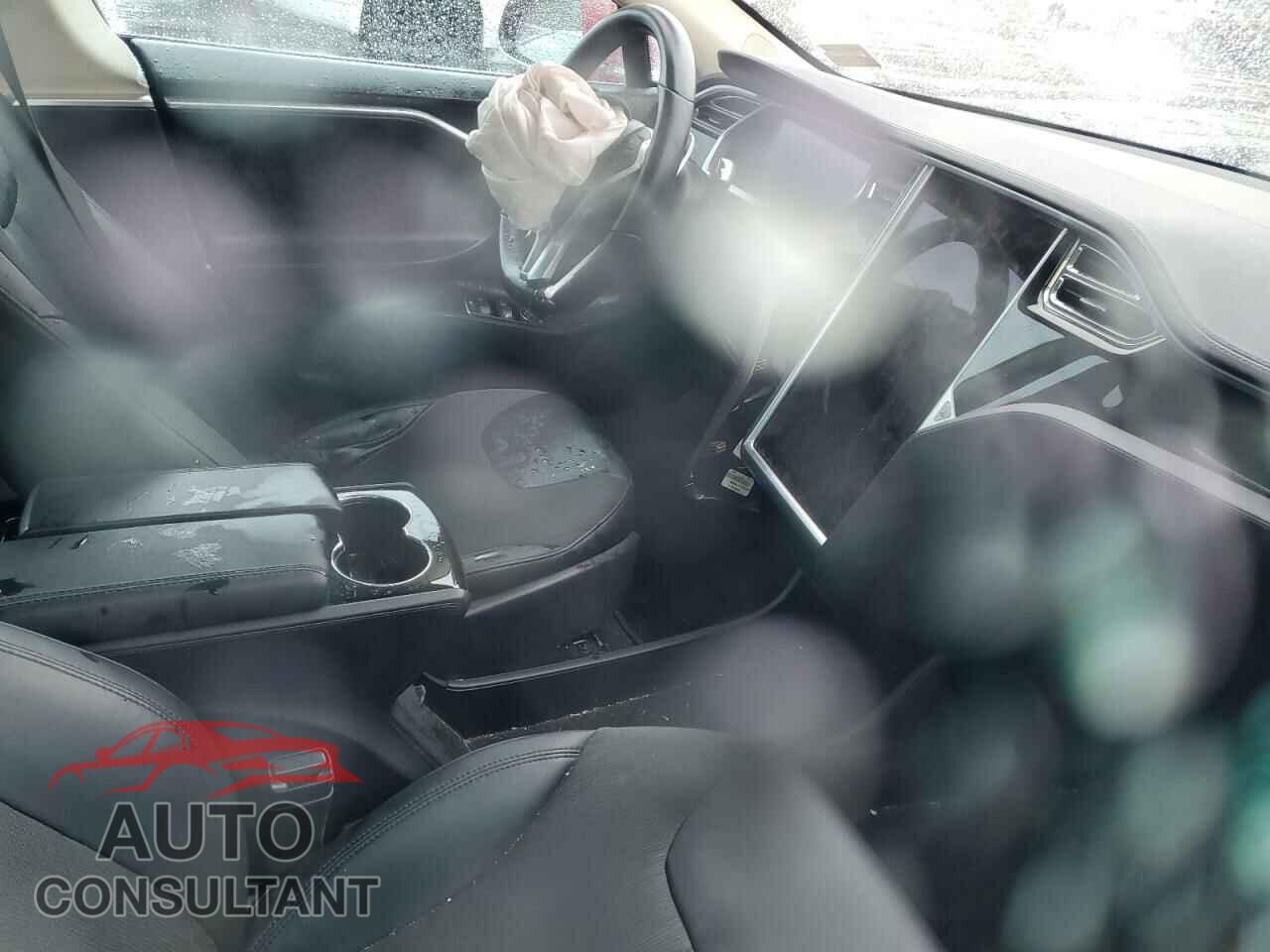 TESLA MODEL S 2013 - 5YJSA1CN8DFP10029
