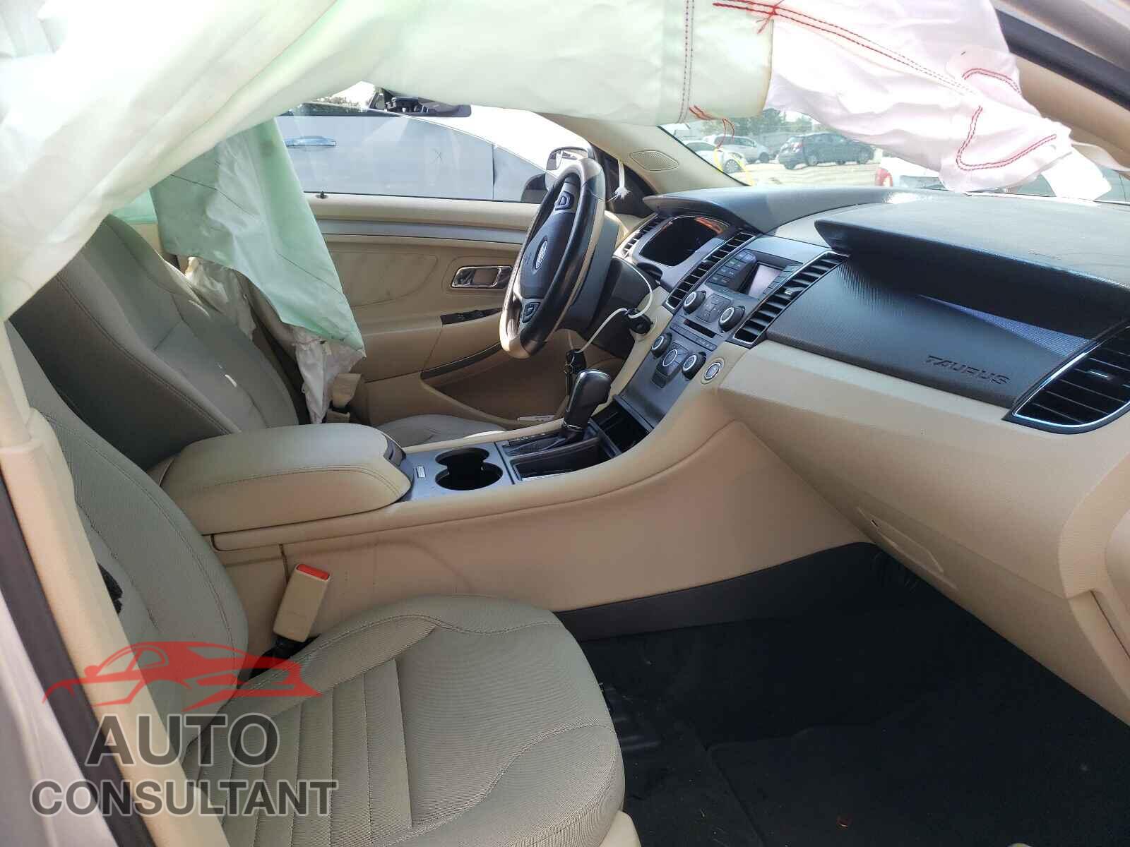 FORD TAURUS 2018 - 1FAHP2D8XJG126701