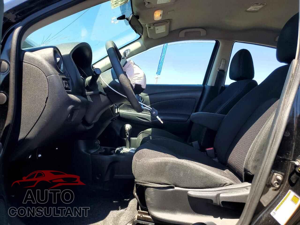 NISSAN VERSA 2017 - 3N1CN7AP2HL840964