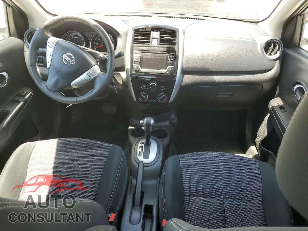NISSAN VERSA 2017 - 3N1CN7AP3HL905689