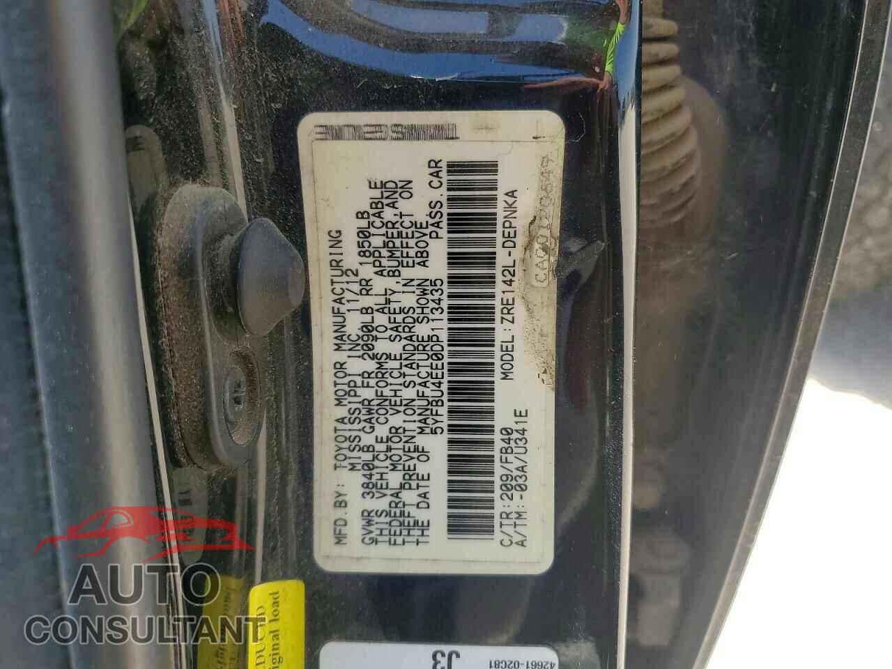 TOYOTA COROLLA 2013 - 5YFBU4EE0DP113435