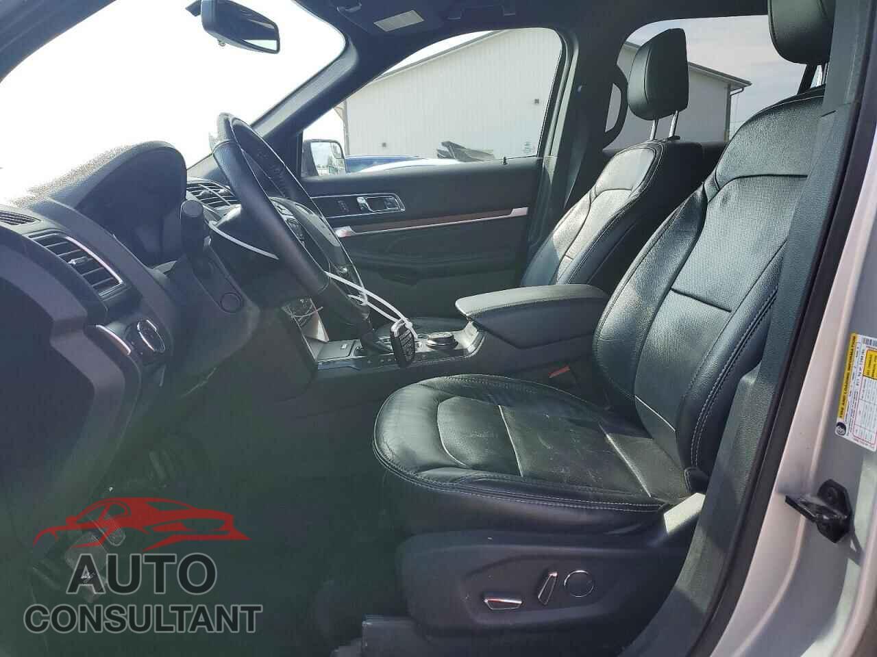 FORD EXPLORER 2018 - 1FM5K8F86JGB33605