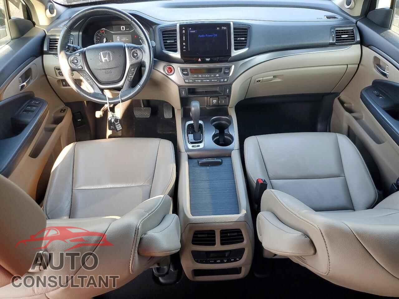 HONDA PILOT 2018 - 5FNYF6H54JB005578