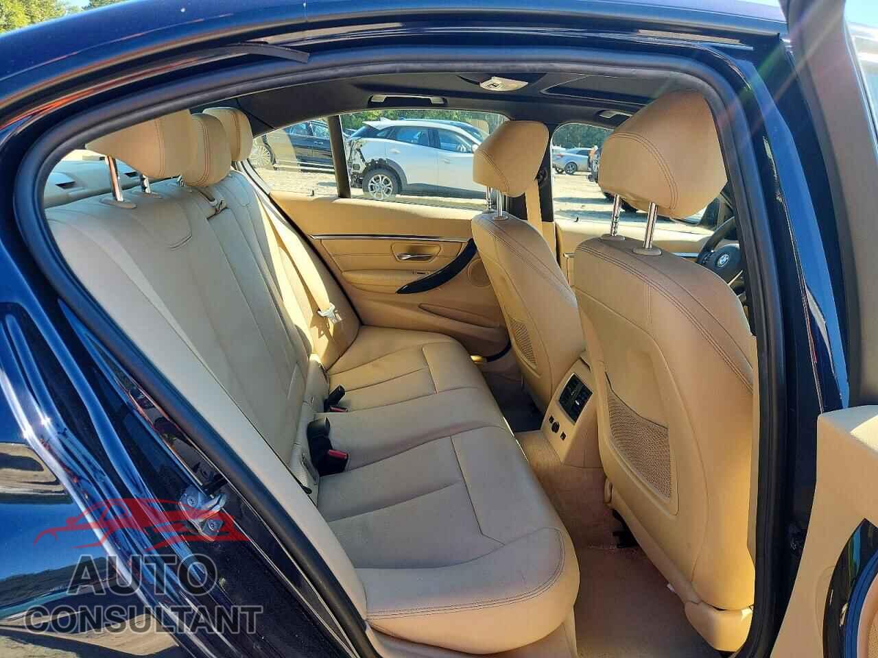 BMW 3 SERIES 2016 - WBA8E3G50GNU38597