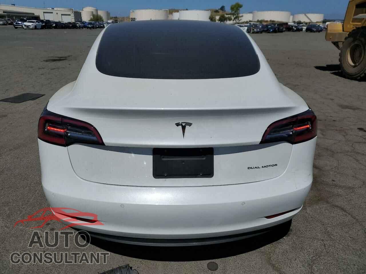 TESLA MODEL 3 2022 - 5YJ3E1EB9NF179033