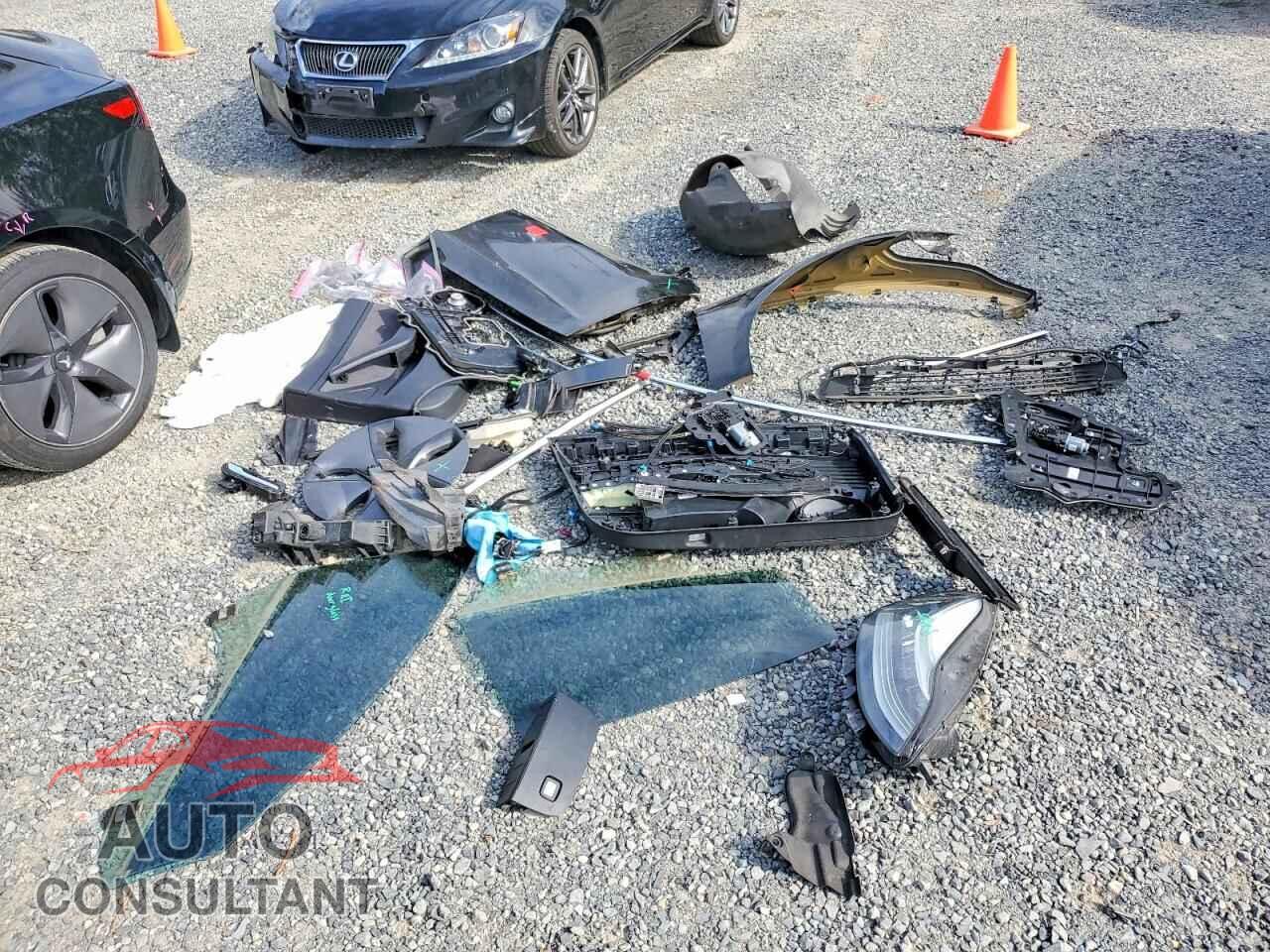 TESLA MODEL 3 2018 - 5YJ3E1EA1JF172532