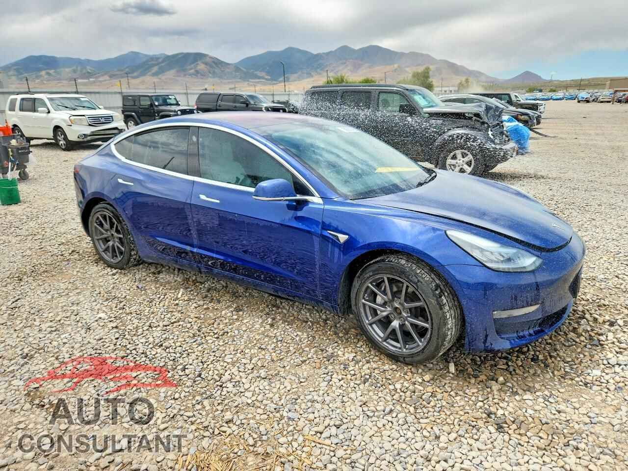 TESLA MODEL 3 2018 - 5YJ3E1EB6JF100928