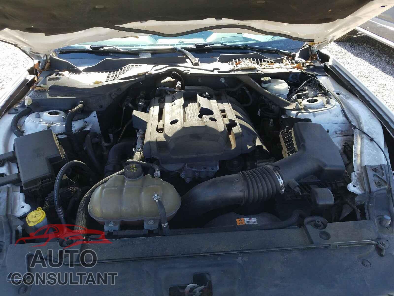 FORD MUSTANG 2016 - 1FATP8UH9G5280155