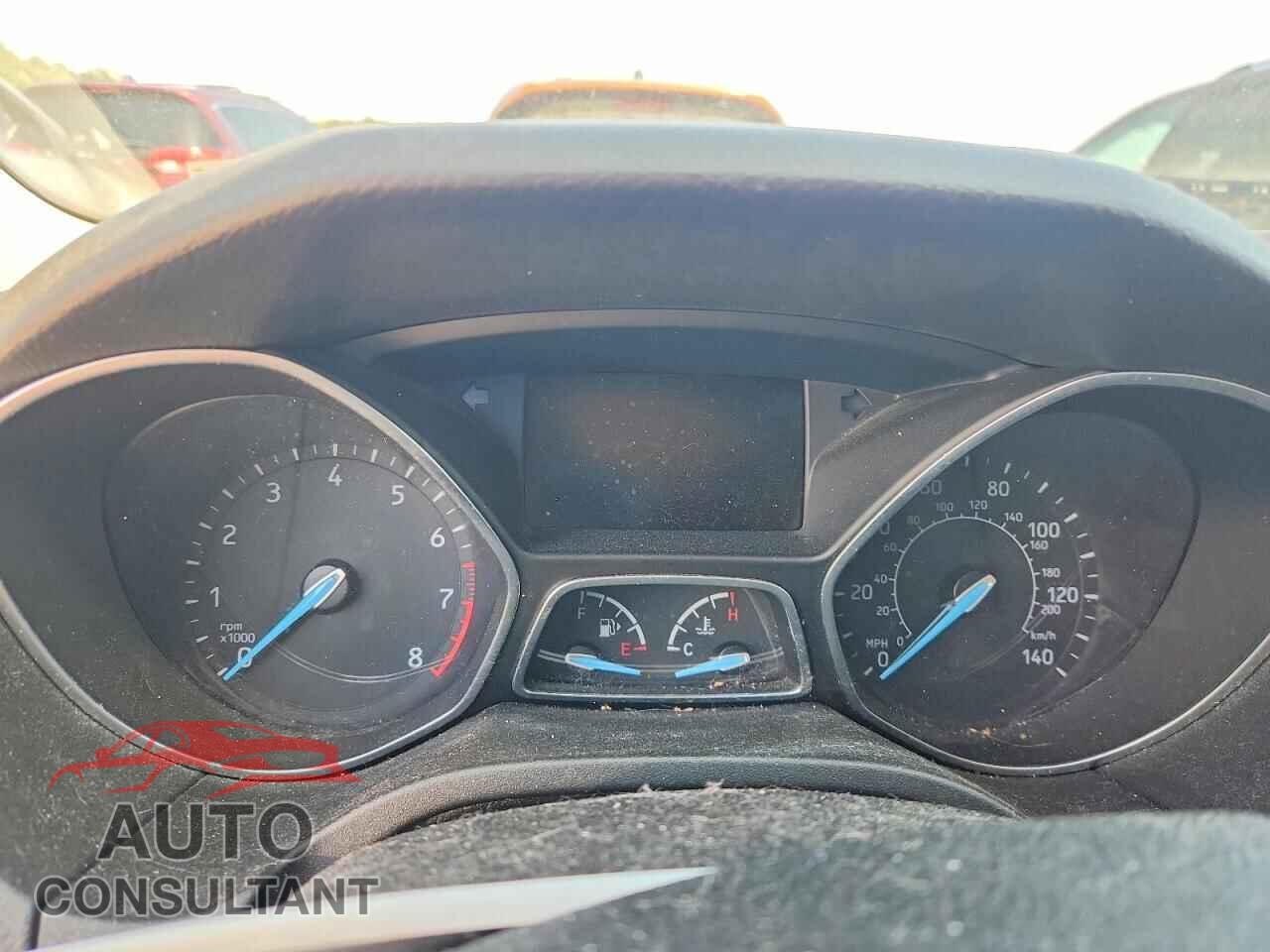 FORD FOCUS 2017 - 1FADP3E26HL335921