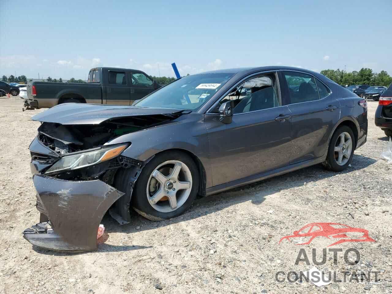 TOYOTA CAMRY 2018 - 4T1B11HK1JU514172