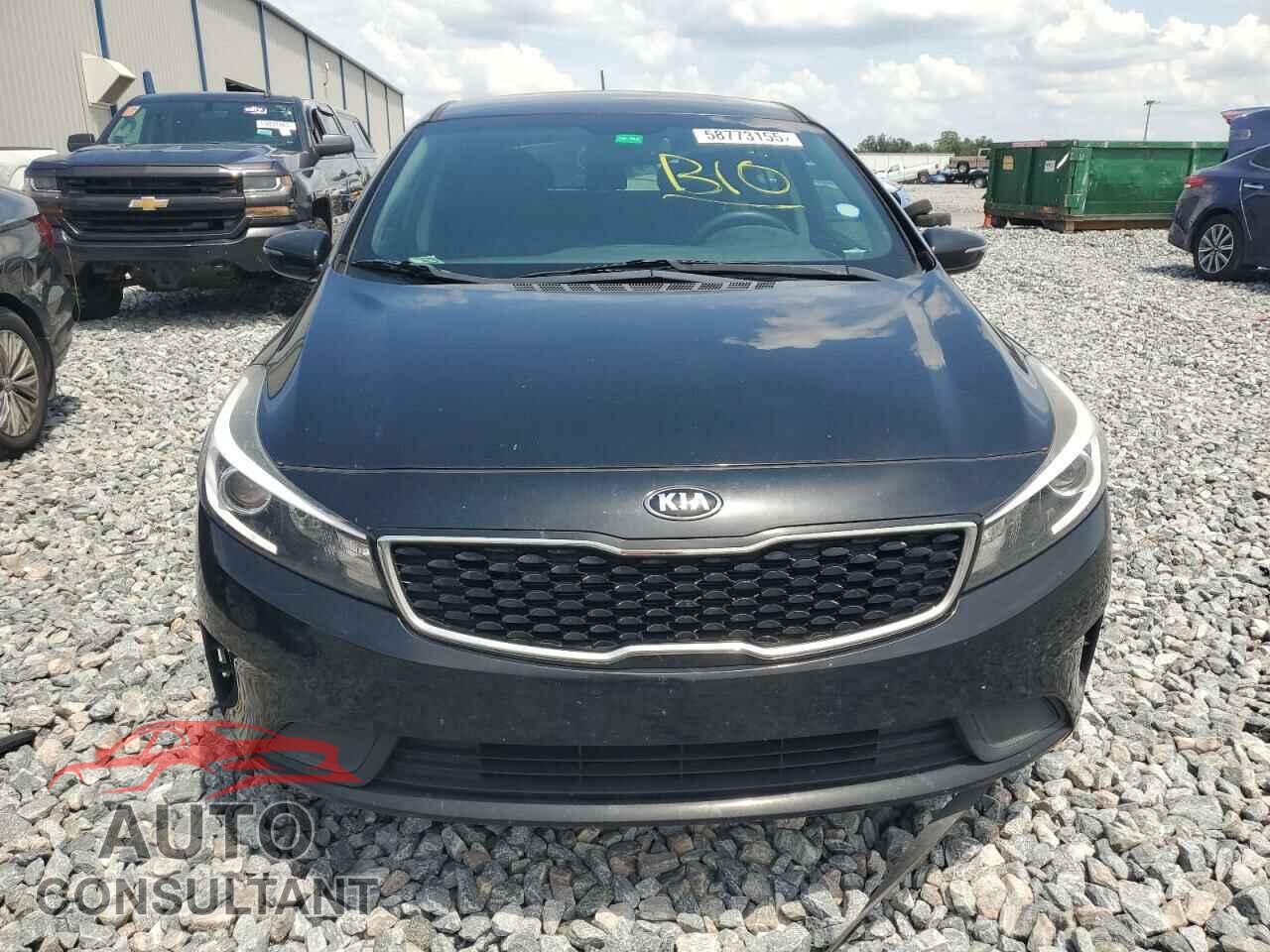 KIA FORTE 2017 - KNAFK5A84H5686030