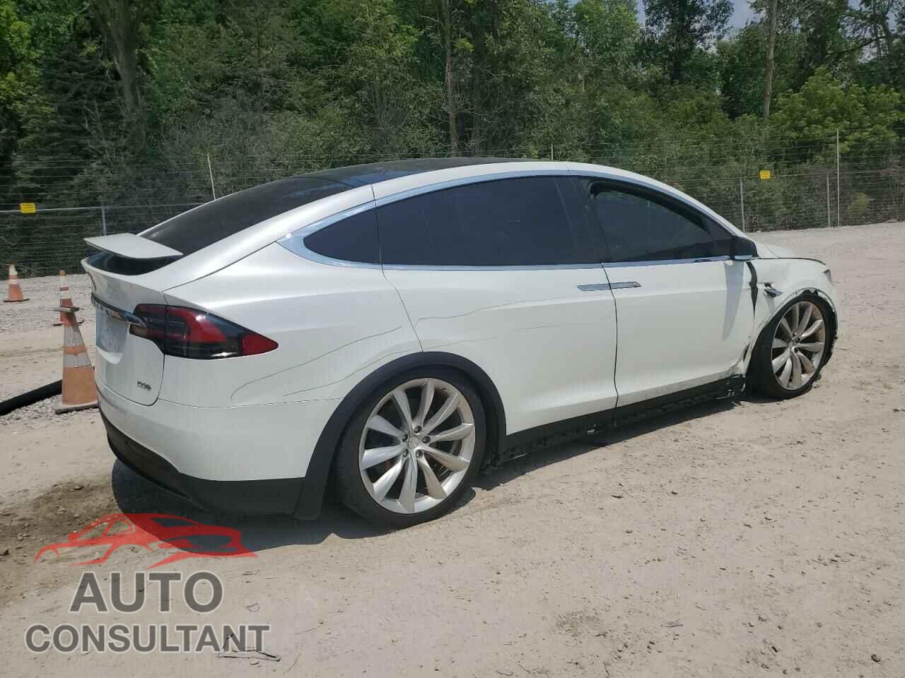 TESLA MODEL X 2017 - 5YJXCBE20HF057694