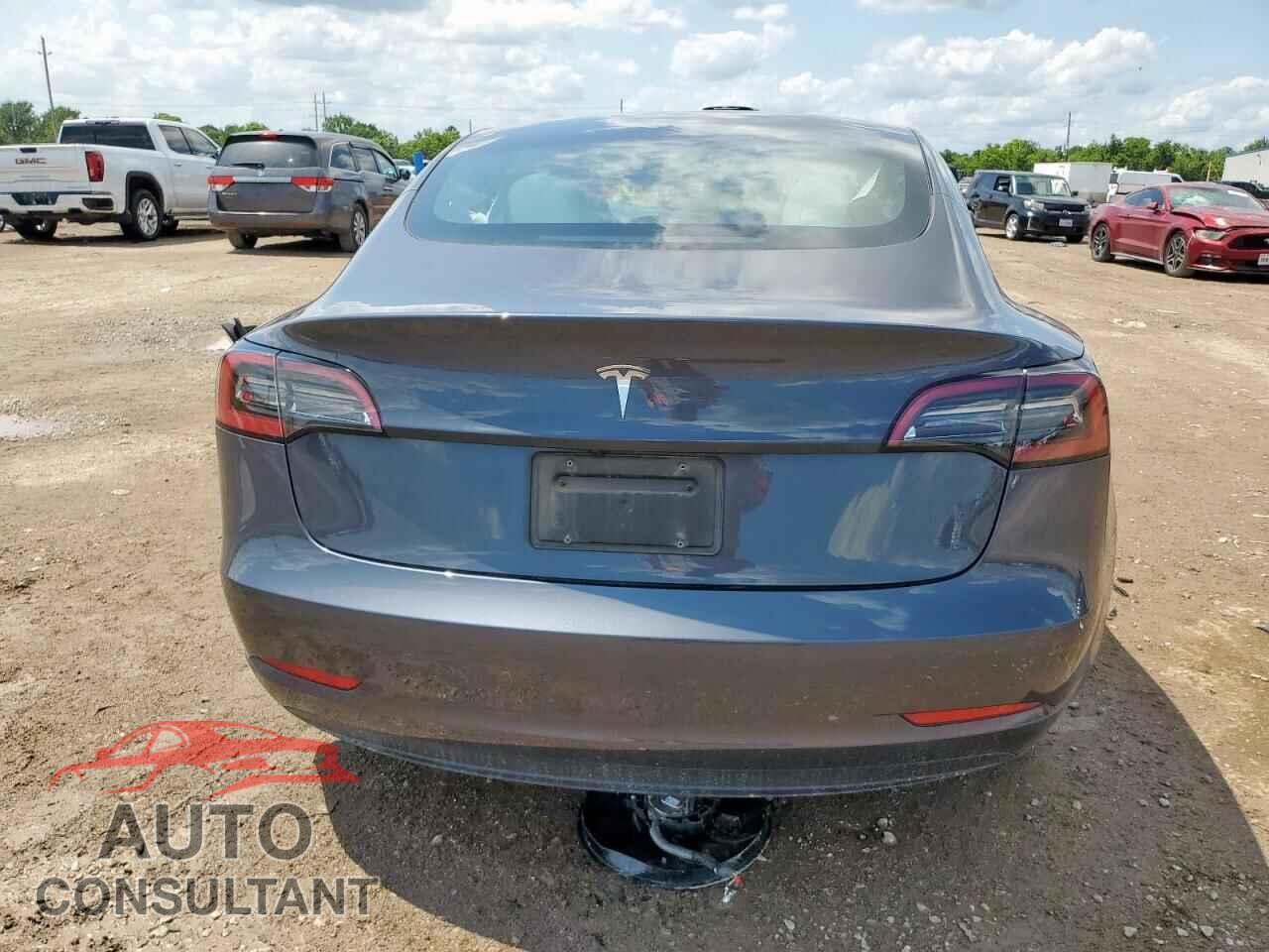 TESLA MODEL 3 2023 - 5YJ3E1EA8PF696172