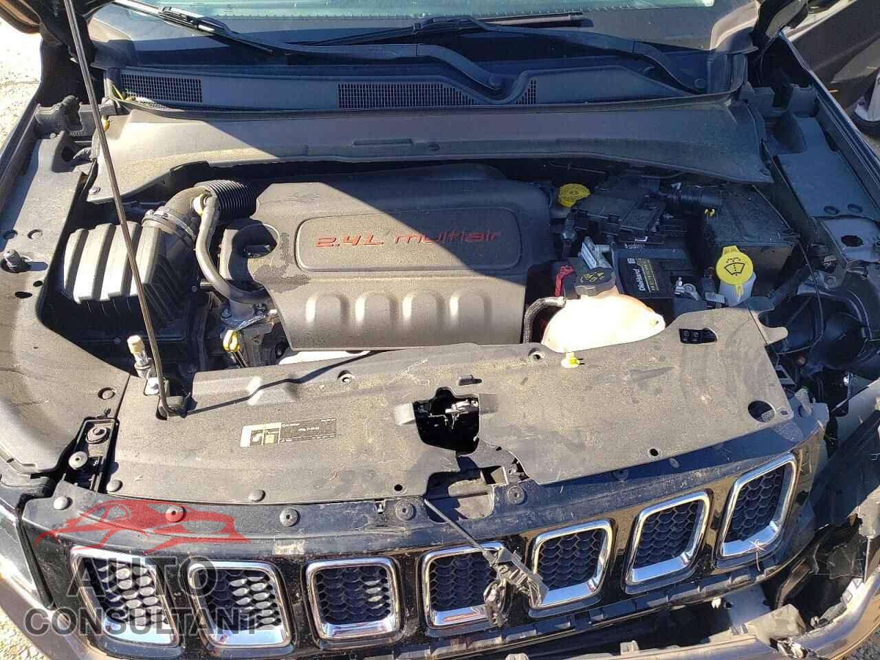 JEEP COMPASS 2018 - 3C4NJCCB2JT205115