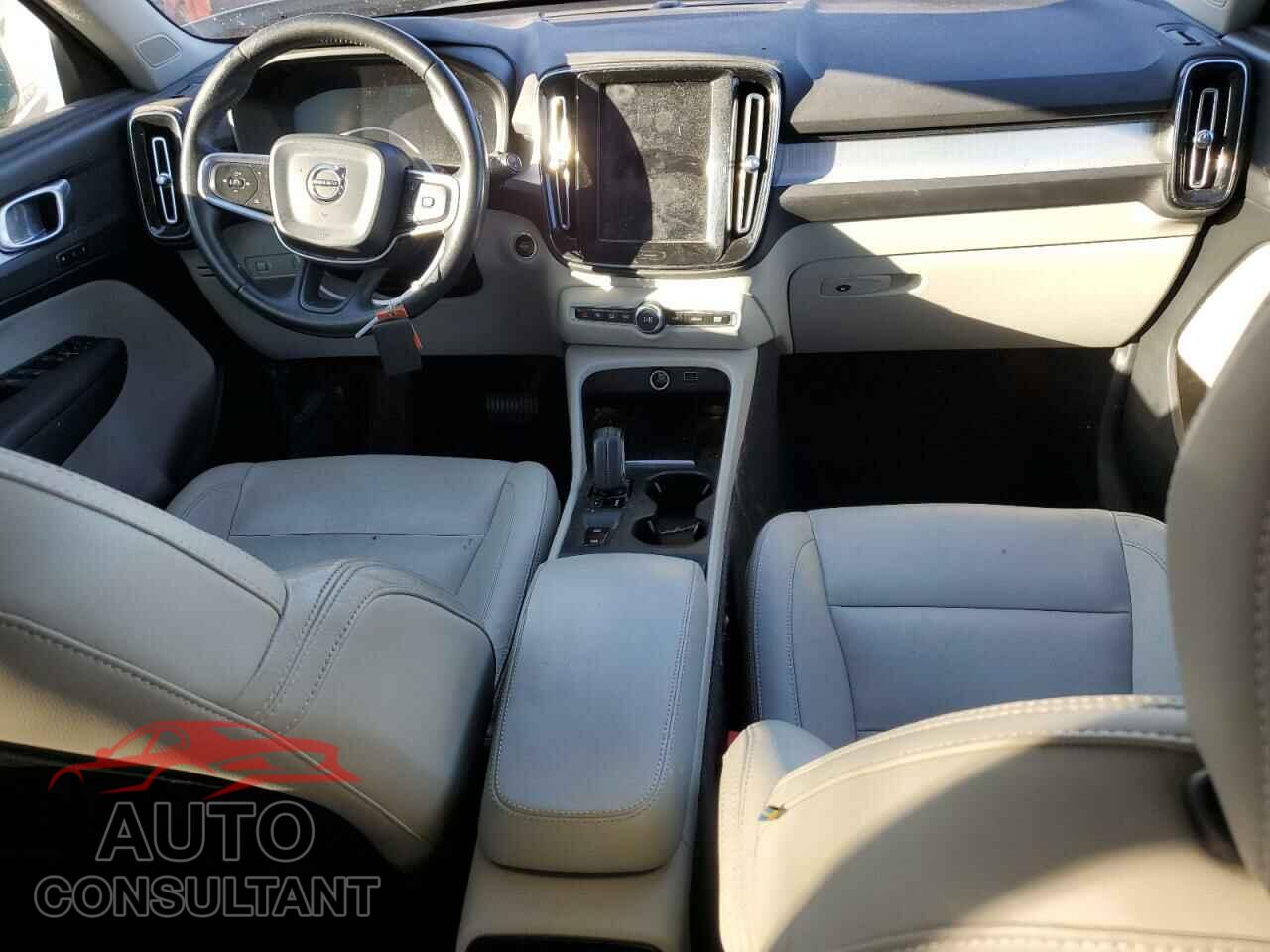 VOLVO XC40 2019 - YV4162UK8K2144863