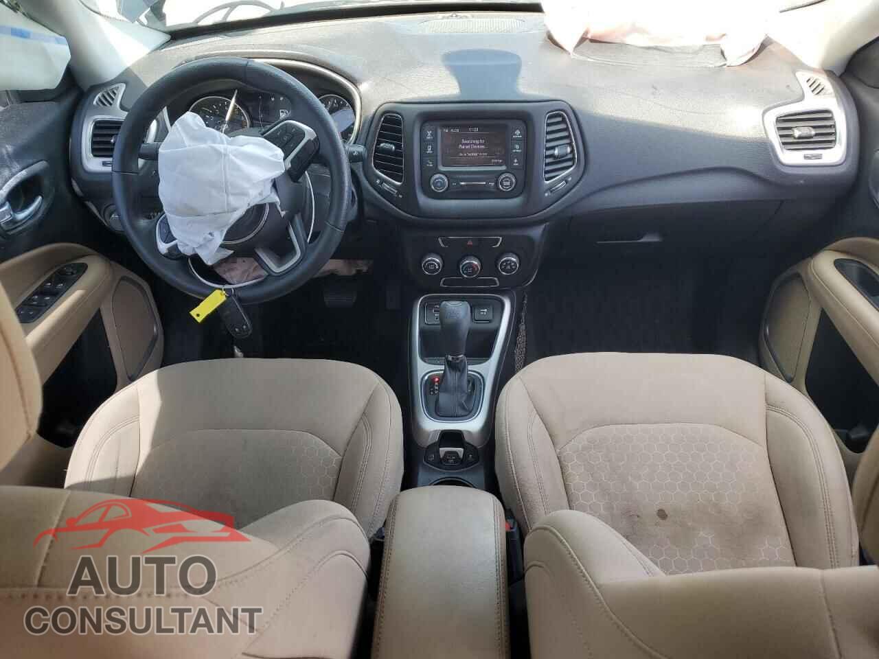 JEEP COMPASS 2018 - 3C4NJCAB6JT123097