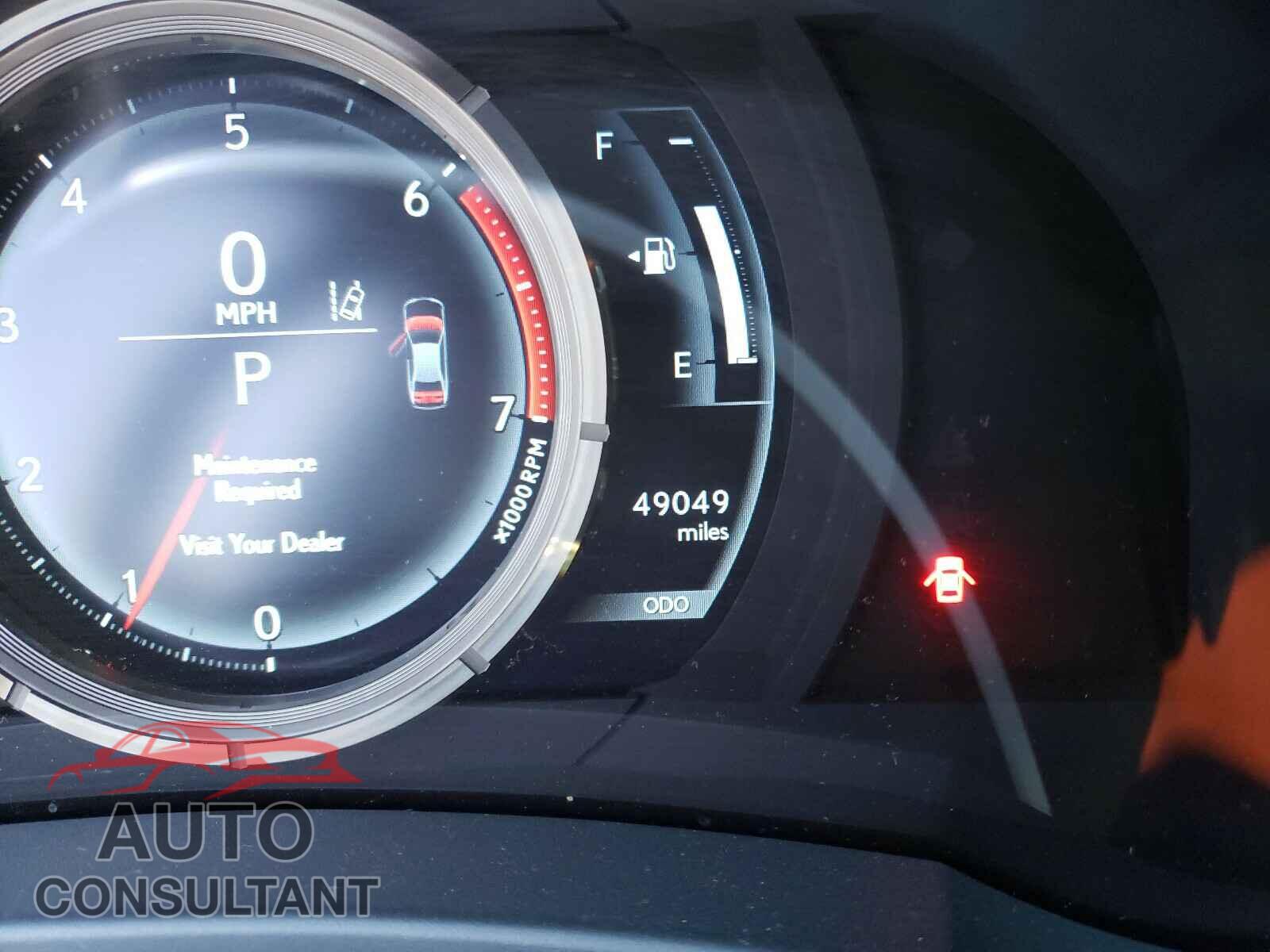 LEXUS IS 2017 - JTHBA1D21H5049132
