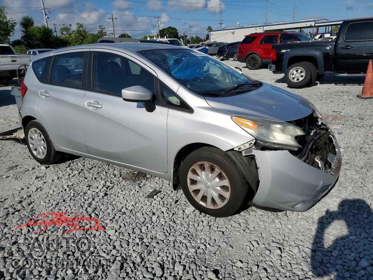NISSAN VERSA 2015 - 3N1CE2CP6FL433016