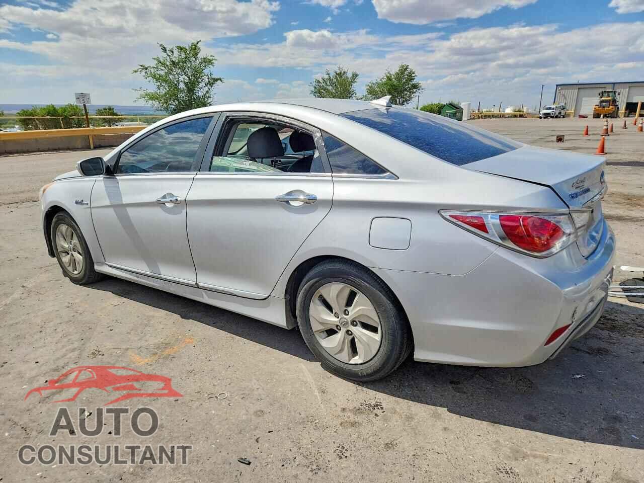HYUNDAI SONATA 2015 - KMHEC4A49FA137667